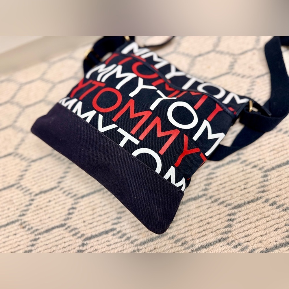 TOMMY HILFIGER Y2K Classic Navy Canvas Logo Print Adjustable Strap Crossvody - Picture 8 of 16